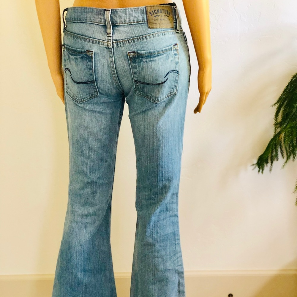 Levi’s signature jr, size 5 jeans low, slim, flare